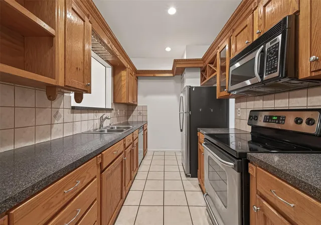 2nd image of 8097 El Mundo St #8097, Houston, TX 77054 | MLS# 18813607