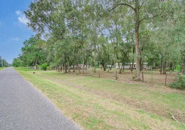 3rd image of 447 County Road 410, Dayton, TX 77535 | MLS# 18537599