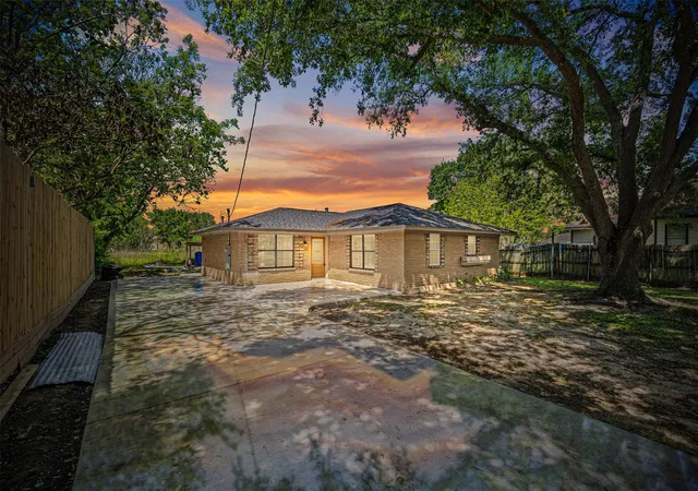 1st image of 638 Cleo St, Fresno, TX 77545 | MLS# 96468677