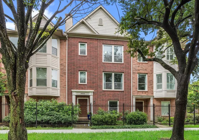 Photo 1 of Townhouse for sale at 3023 Austin St, Houston, TX 77004 | MLS# 73485124 | Listing updated on 2026-09-11