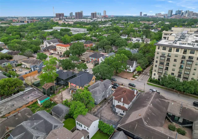 36th image of 1640 W Alabama St, Houston, TX 77006 | MLS# 53474963