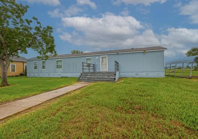 2nd image of 958 Wightman St, Matagorda, TX 77457 | MLS# 29550251