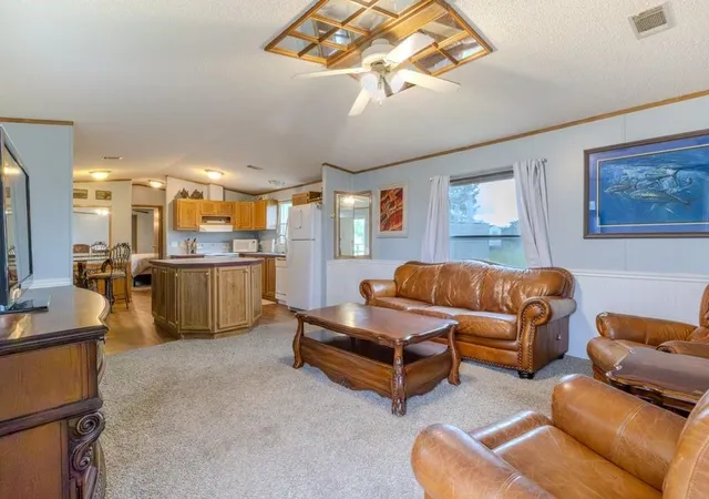 4th image of 958 Wightman St, Matagorda, TX 77457 | MLS# 29550251
