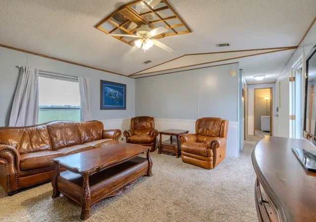 5th image of 958 Wightman St, Matagorda, TX 77457 | MLS# 29550251