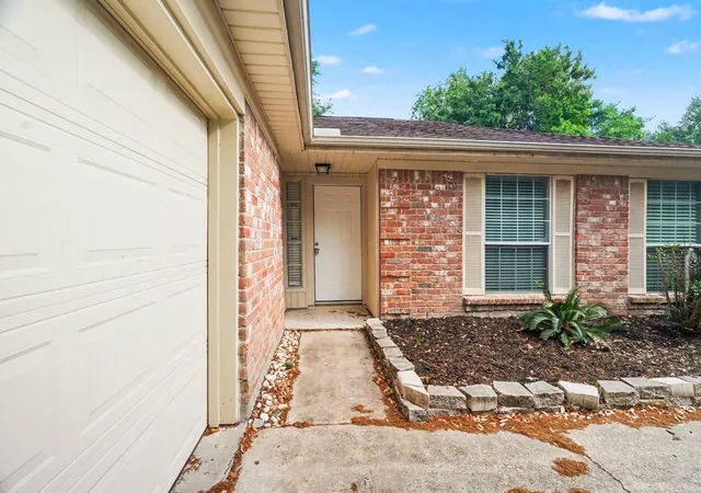 3rd image of 22206 Fincastle Dr, Katy, TX 77450 | MLS# 73895242
