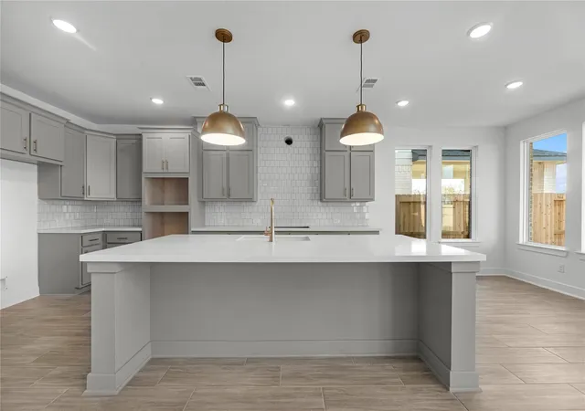 Photo 4 of Sale Pending at 1527 Watermont Dr, Missouri City, TX 77459 | MLS# 81170008 | Listing updated on 2026-09-22
