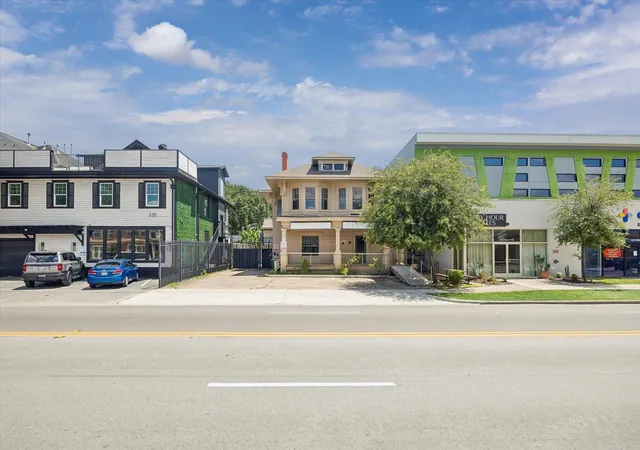 2nd image of 239 Westheimer Rd, Houston, TX 77006 | MLS# 15671231