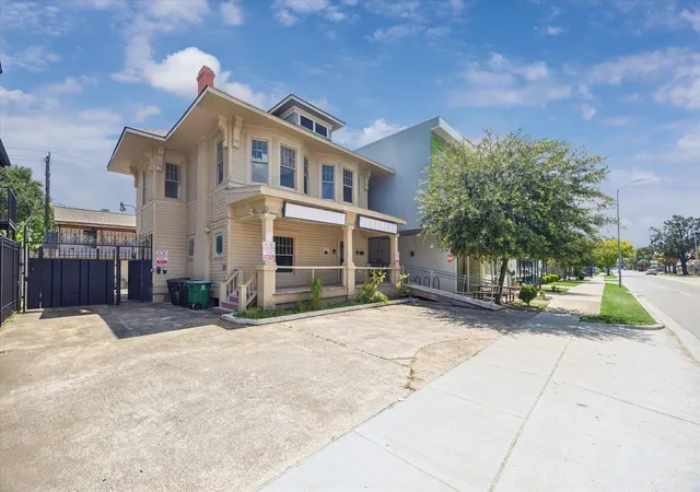 3rd image of 239 Westheimer Rd, Houston, TX 77006 | MLS# 15671231