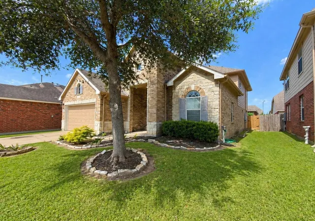 Photo 3 of Single family home for sale at 8806 Inglebrook Ln, Houston, TX 77083 | MLS# 65525089 | Listing updated on 2026-07-17