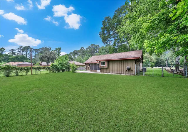 4th image of 1626 Hamblen Rd, Kingwood, TX 77339 | MLS# 56921358