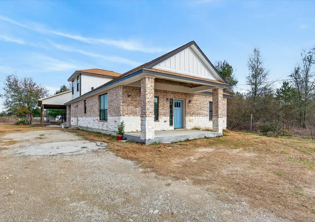 Photo 1 of Single family home for sale at 1833 County Rd 3556, Cleveland, TX 77327 | MLS# 11931260 | Listing updated on 2026-02-12
