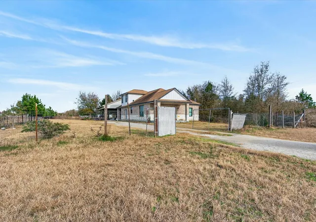 Photo 2 of Single family home for sale at 1833 County Rd 3556, Cleveland, TX 77327 | MLS# 11931260 | Listing updated on 2026-02-12