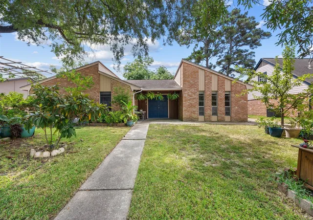 Photo 1 of Single family home for sale at 2610 Rolling Glen Dr, Spring, TX 77373 | MLS# 62674157 | Listing updated on 2026-08-07