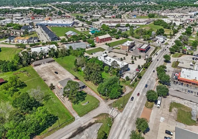 Photo 3 of Sale Pending at 2847 S Main St, Stafford, TX 77477 | MLS# 45148954 | Listing updated on 2026-09-20