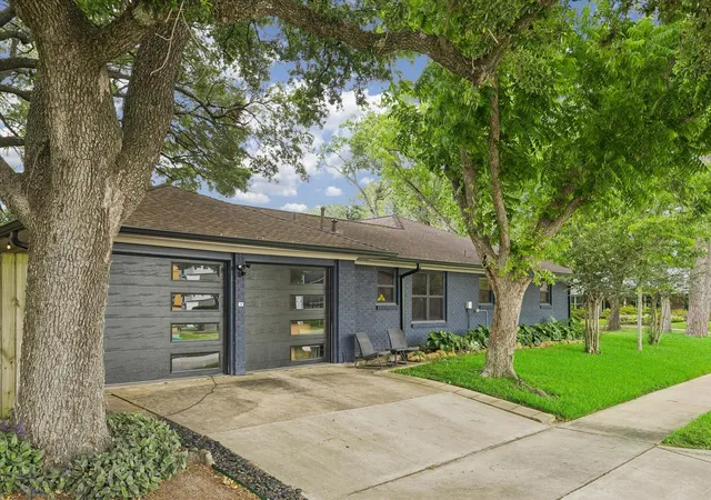 2nd image of 9103 Timberside Dr, Houston, TX 77025 | MLS# 20761023