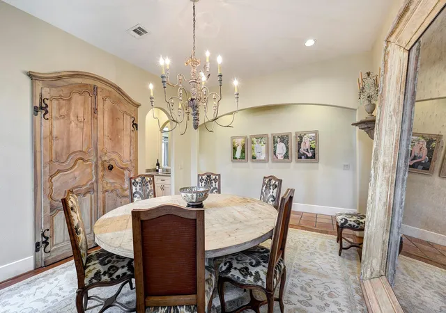 Homes for sale in Houston, TX | 16 Lana Ln #B, Houston, TX 77027 | MLS# 45982486