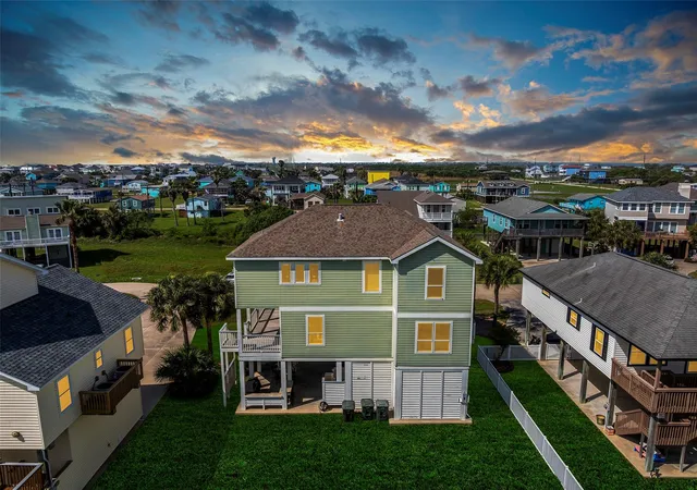 Photo 3 of Single family home for sale at 13951 Pirates Beach Blvd, Galveston, TX 77554 | MLS# 77230616 | Listing updated on 2026-04-15