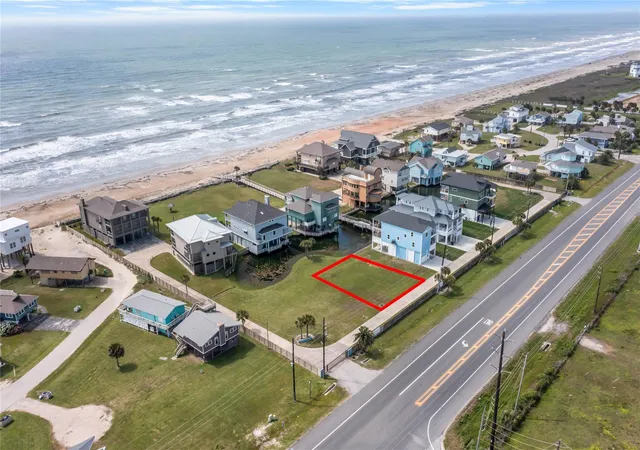 Homes for sale in Jamaica Beach, TX | 16 Blue Heron Cir, Jamaica Beach, TX 77554 | MLS# 54908835