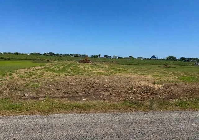 2nd image of 206 Creekside Dr, Bay City, TX 77414 | MLS# 19244359