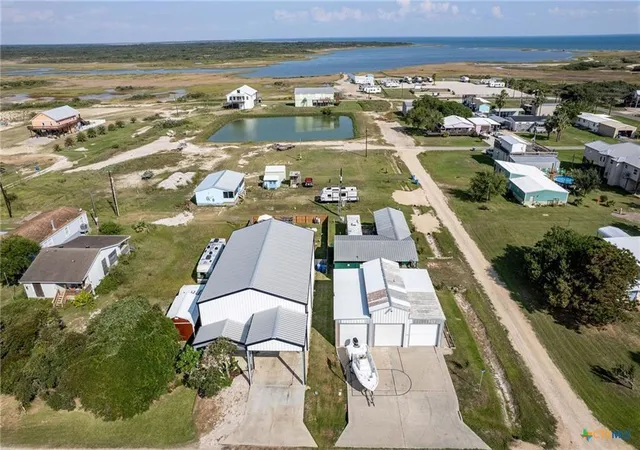 4th image of 804 W Tyler Ave, Port O Connor, TX 77982 | MLS# 10415369