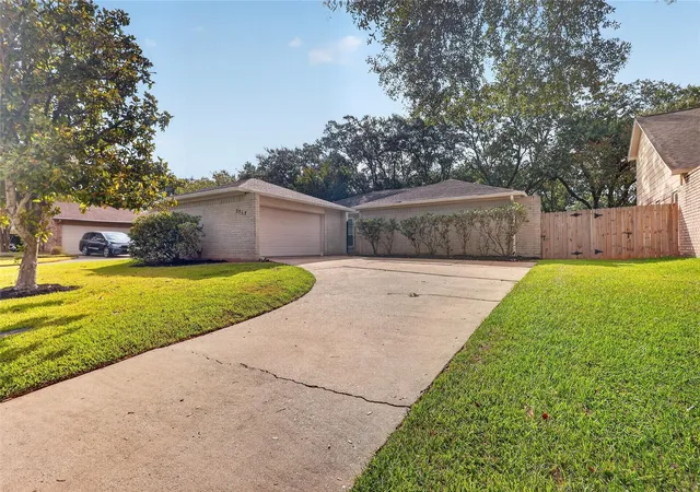 Photo 1 of Sale Pending at 2747 Colony Dr, Sugar Land, TX 77479 | MLS# 12142722 | Listing updated on 2026-09-25