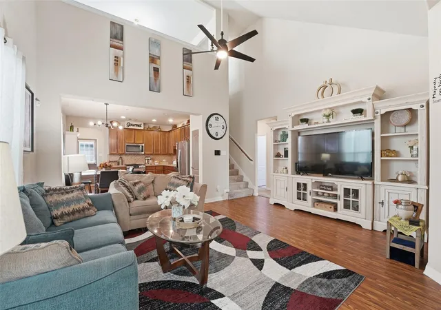 Photo 3 of Single family home for sale at 13102 Royal Bell Ct, Houston, TX 77047 | MLS# 12125290 | Listing updated on 2026-04-23