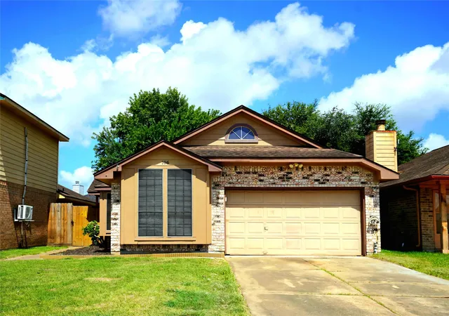1st image of 106 Coffee Ln, Lake Jackson, TX 77566 | MLS# 51071732