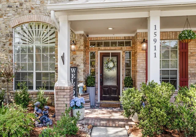 Photo 4 of Single family home for sale at 15911 Ellendale Ct, Cypress, TX 77429 | MLS# 61807573 | Listing updated on 2026-09-09