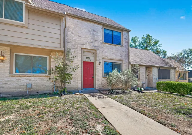 Photo 3 of Townhouse for sale at 6424 Kentwick Dr #24/3, Houston, TX 77084 | MLS# 69973285 | Listing updated on 2026-07-23