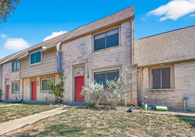 Photo 4 of Townhouse for sale at 6424 Kentwick Dr #24/3, Houston, TX 77084 | MLS# 69973285 | Listing updated on 2026-07-23