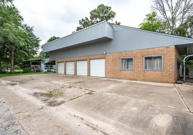 4th image of 24919 Fm 2100 Rd, Huffman, TX 77336 | MLS# 67885059