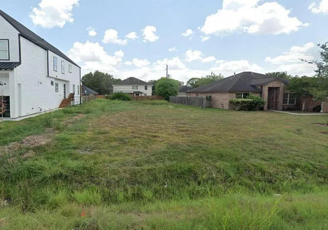 Photo 1 of Land for sale at 4852 (0) Sunbeam St, Houston, TX 77033 | MLS# 29200192 | Listing updated on 2026-09-14