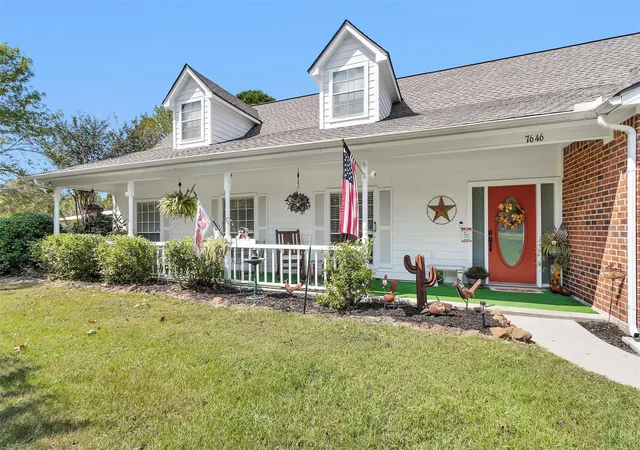 Photo 3 of Sale Pending at 7646 Millies Run Rd, Montgomery, TX 77316 | MLS# 2140056 | Listing updated on 2026-08-20