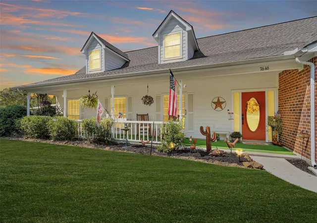 Photo 4 of Sale Pending at 7646 Millies Run Rd, Montgomery, TX 77316 | MLS# 2140056 | Listing updated on 2026-08-20