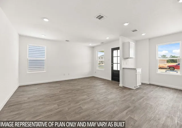 5th image of 13135 Turret Bend Wy, Willis, TX 77378 | MLS# 2285990