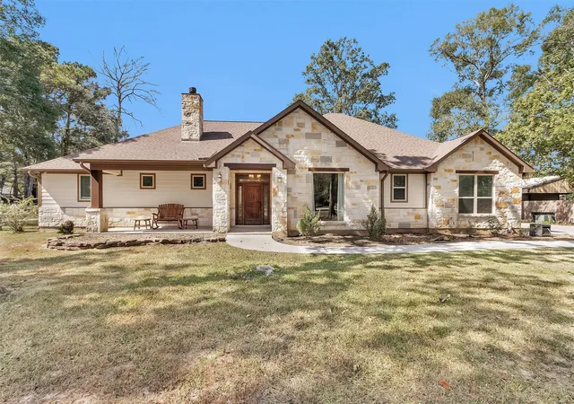 3rd image of 11498 Oak Springs Dr, Willis, TX 77378 | MLS# 6532912