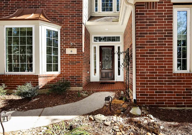 Photo 2 of Single family home for sale at 6 Thornbush Pl, Spring, TX 77381 | MLS# 76791391 | Listing updated on 2026-08-27