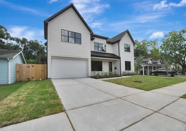 Photo 3 of Single family home for sale at 1946 Pech Rd, Houston, TX 77055 | MLS# 46639613 | Listing updated on 2026-09-01