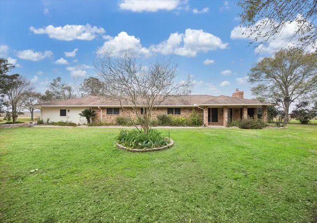 Single family home for sale at 479 Fm 331 Rd, Sealy, TX 77474 | MLS# 50355065