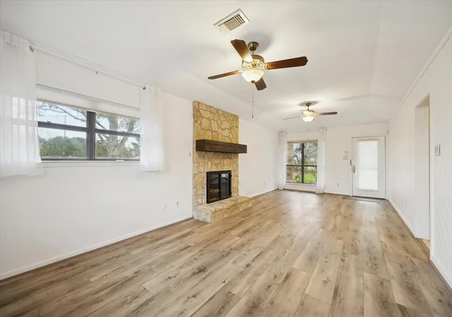 Photo 3 of Single family home for sale at 479 Fm 331 Rd, Sealy, TX 77474 | MLS# 50355065 | Listing updated on 2026-02-23
