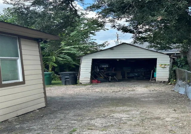 5th image of 6641 Avenue K, Houston, TX 77011 | MLS# 63328082