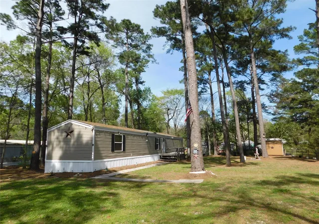 Photo 3 of Single family home for sale at 360 Aaron Ave, Livingston, TX 77351 | MLS# 56867501 | Listing updated on 2026-08-28