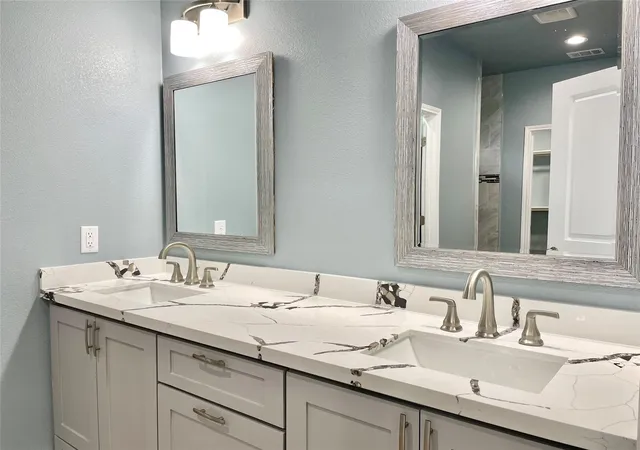 Homes for sale in Giddings, TX | 982 S Navarro, Giddings, TX 78942 | MLS# 58889324