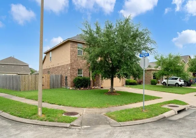 Homes for sale in Texas City, TX | 2201 Moonstone Ct, Texas City, TX 77591 | MLS# 63609342