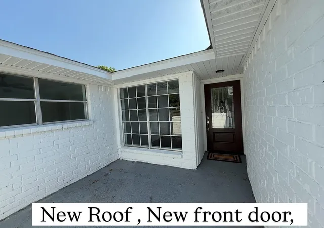 3rd image of 501 Valley Brook Dr, La Porte, TX 77571 | MLS# 61891676