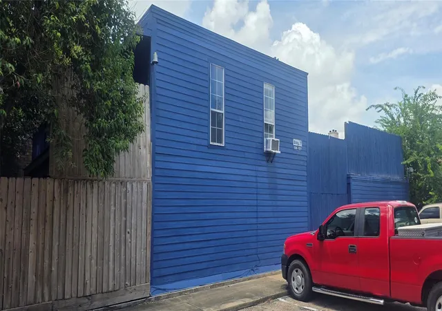 Photo 3 of Townhouse for sale at 10219 S Gessner Rd, Houston, TX 77071 | MLS# 24004377 | Listing updated on 2026-07-27