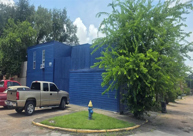 Photo 4 of Townhouse for sale at 10219 S Gessner Rd, Houston, TX 77071 | MLS# 24004377 | Listing updated on 2026-07-27