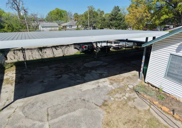 2nd image of 212 Danna Ln, Houston, TX 77009 | MLS# 41114361