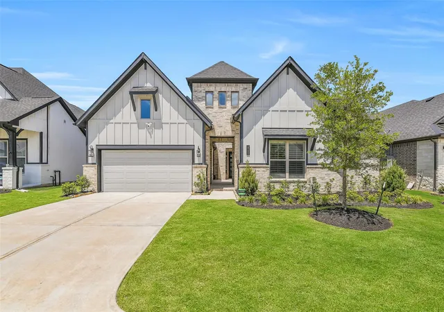 Photo 1 of Single family home for sale at 10106 Lehman Dr, Willis, TX 77318 | MLS# 50575930 | Listing updated on 2026-10-07