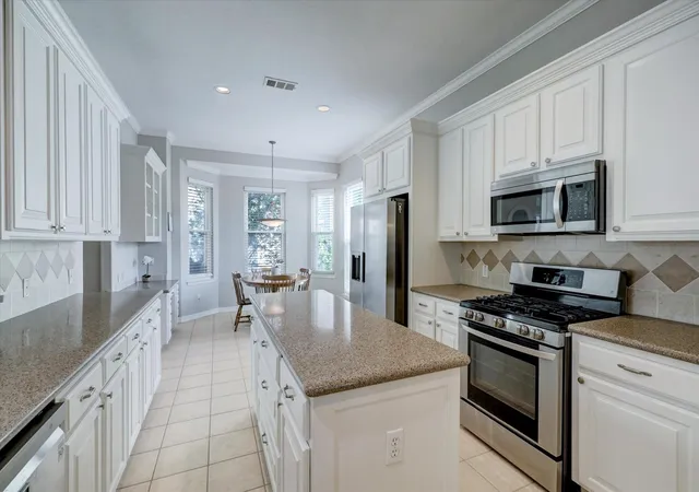 Photo 4 of Single family home for sale at 5217 Blossom St #C, Houston, TX 77007 | MLS# 41252987 | Listing updated on 2026-09-12